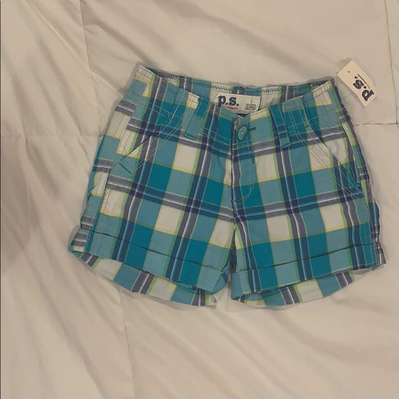 Girl’s shorts - Picture 2 of 9